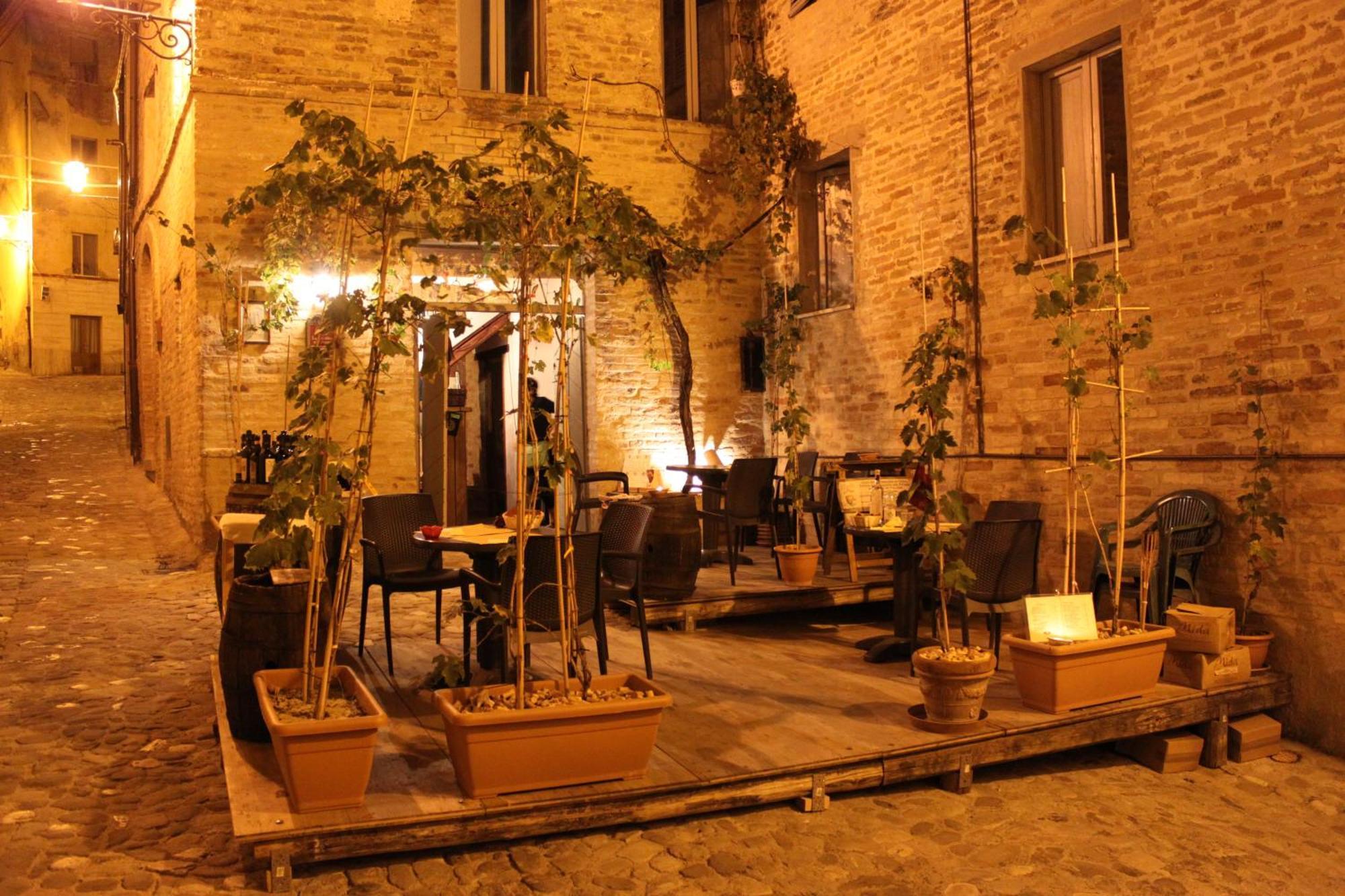 La Neviera Nel Pozzo Bed and Breakfast Offida Eksteriør billede