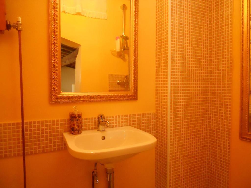 La Neviera Nel Pozzo Bed and Breakfast Offida Værelse billede